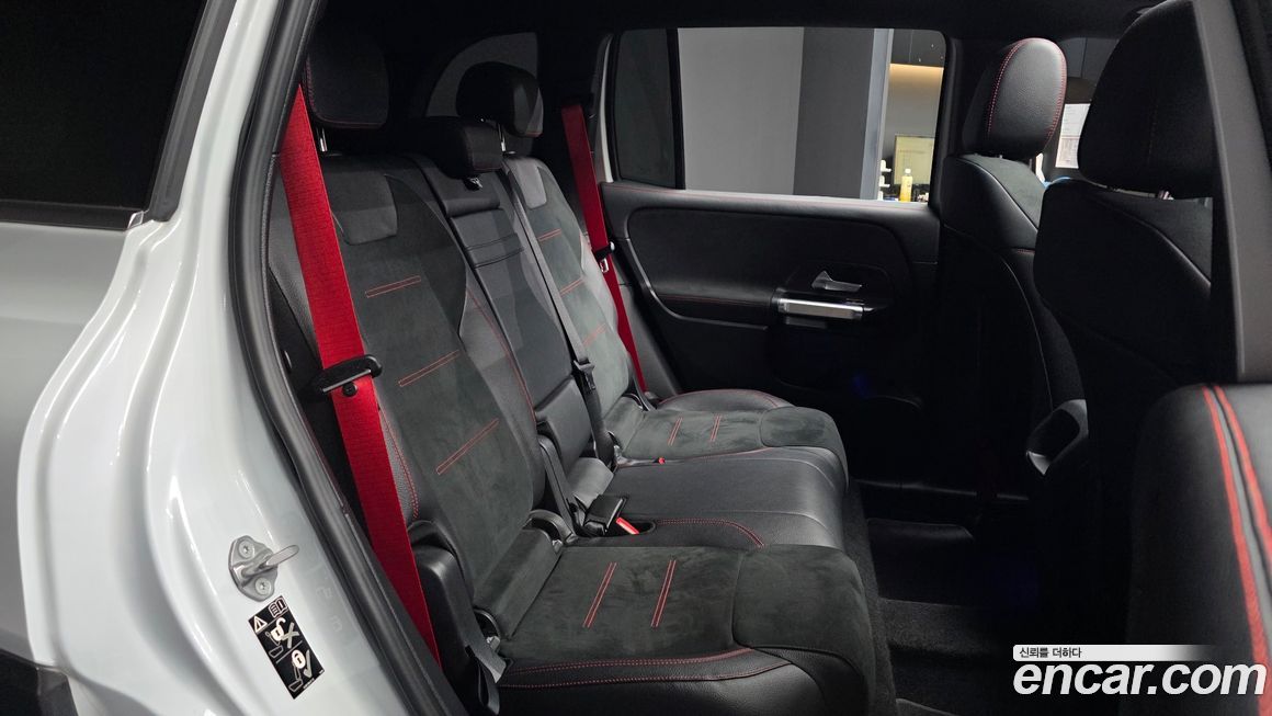 Mercedes-Benz GLB-Class 2021