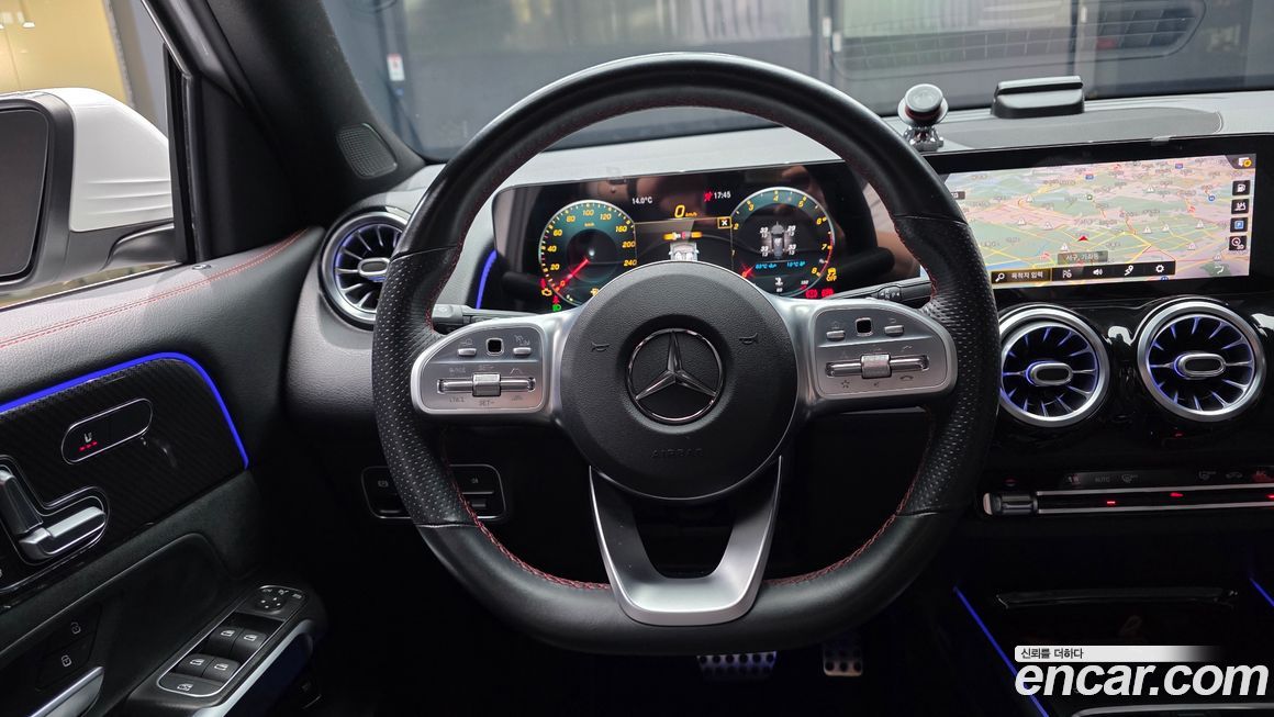 Mercedes-Benz GLB-Class 2021