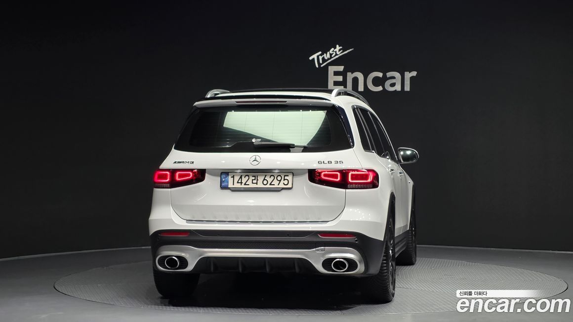 Mercedes-Benz GLB-Class 2021