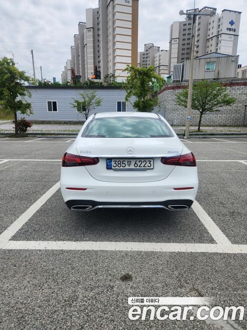 Mercedes-Benz E-Class 2023