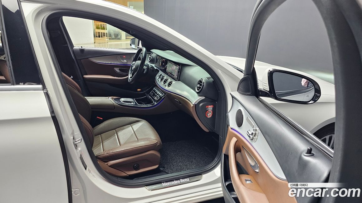 Mercedes-Benz E-Class 2021
