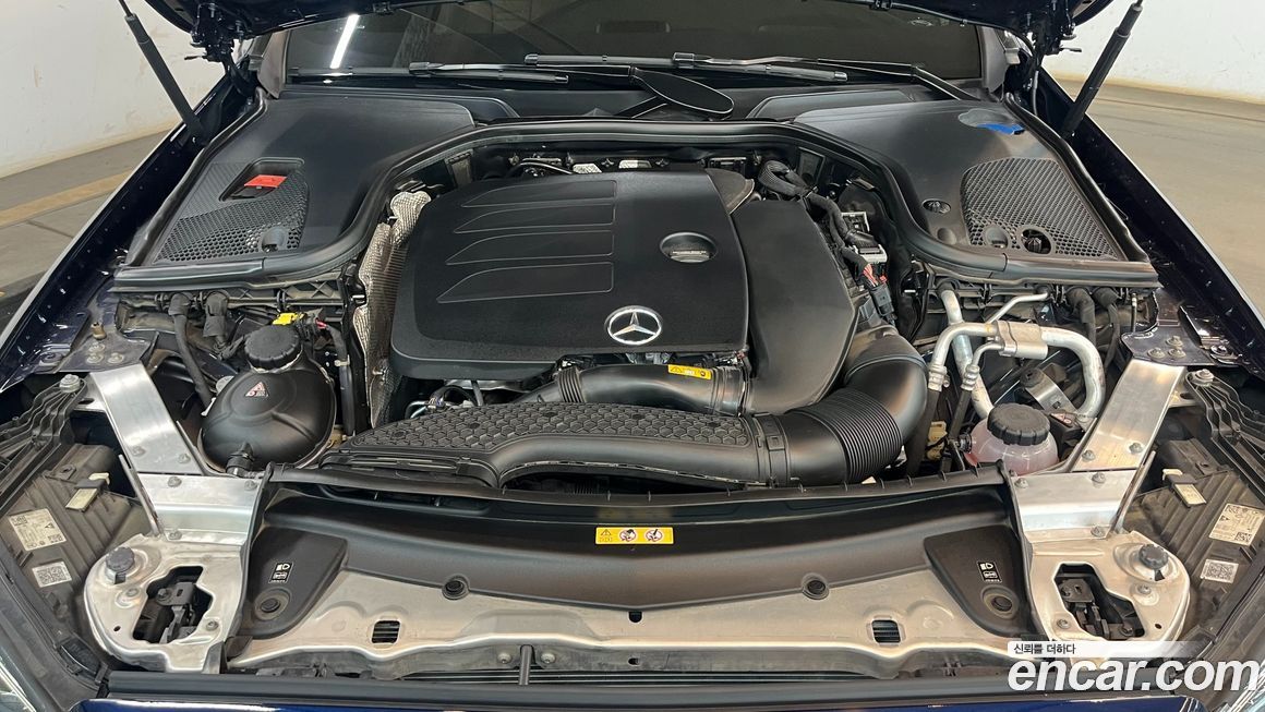 Mercedes-Benz E-Class 2021