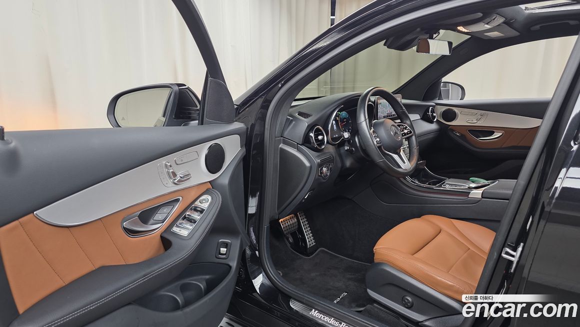 Mercedes-Benz GLC-Class 2021