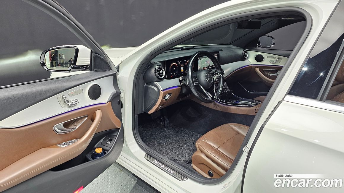 Mercedes-Benz E-Class 2021