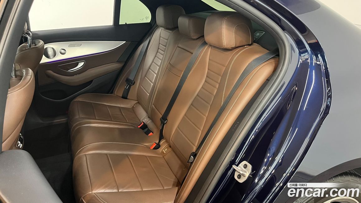 Mercedes-Benz E-Class 2021