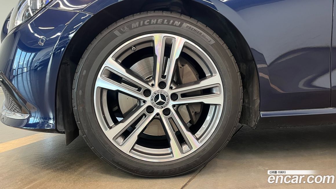 Mercedes-Benz E-Class 2021