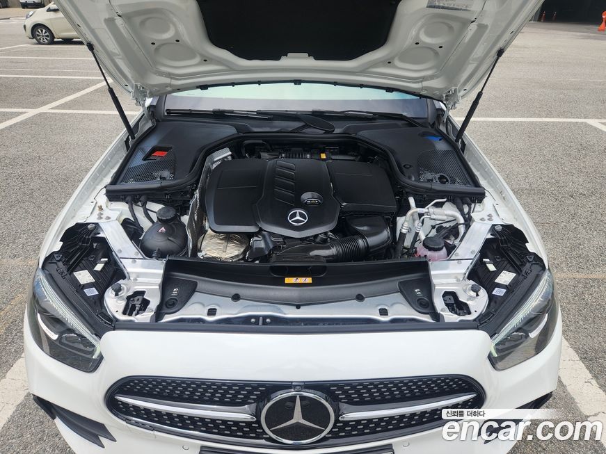 Mercedes-Benz E-Class 2023