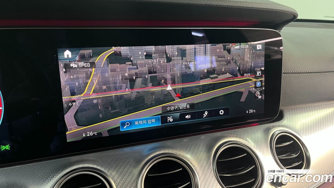 Mercedes-Benz E-Class 2021