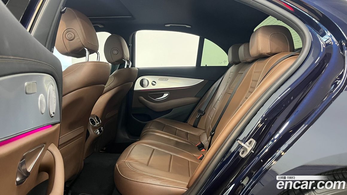 Mercedes-Benz E-Class 2021