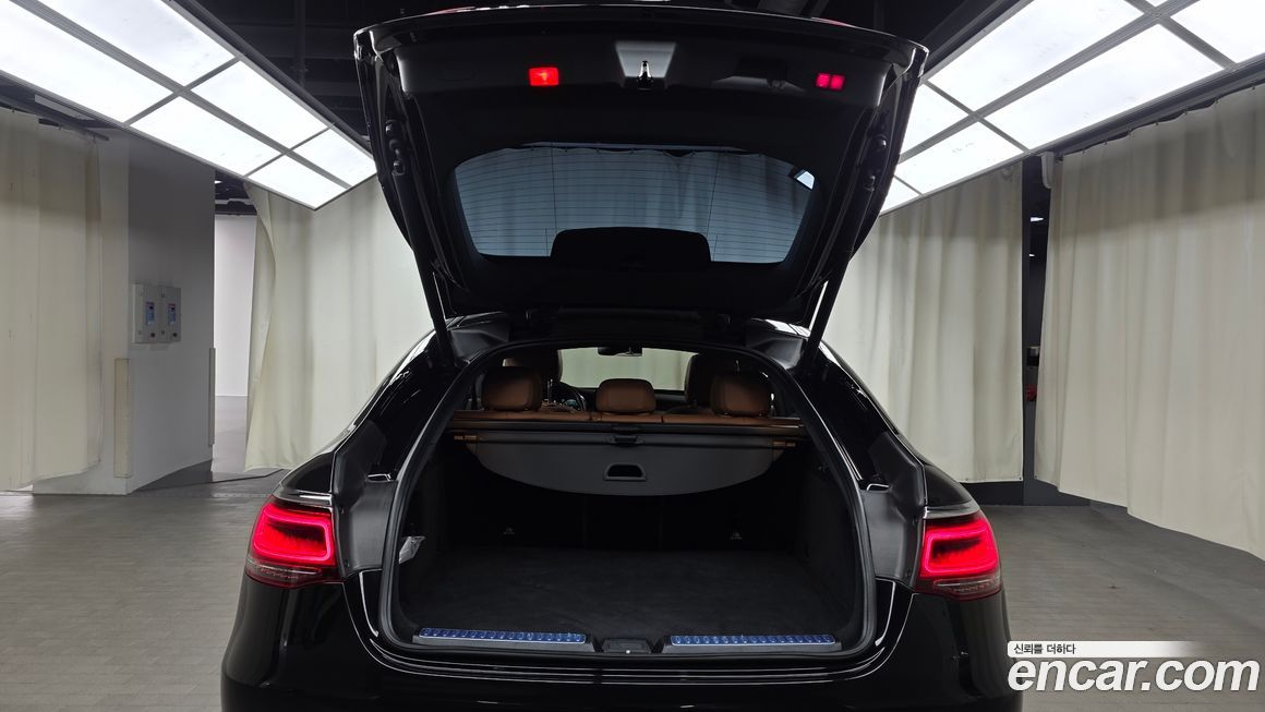 Mercedes-Benz GLC-Class 2021