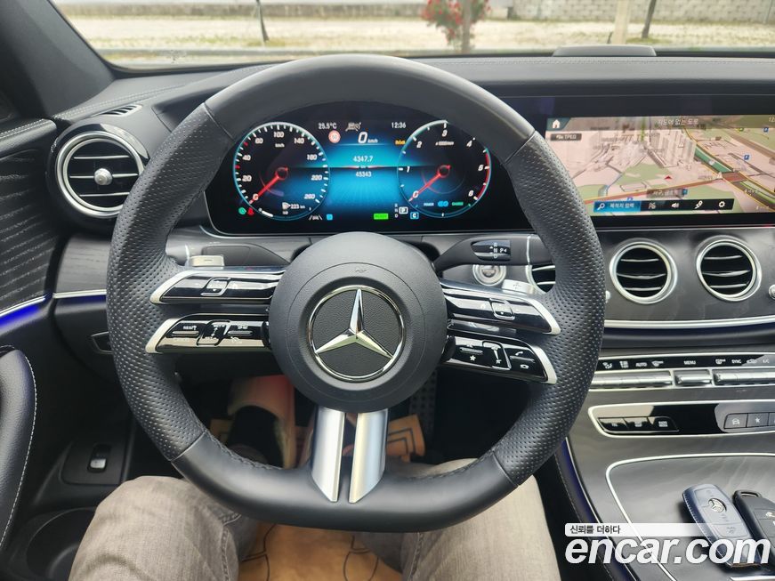 Mercedes-Benz E-Class 2023