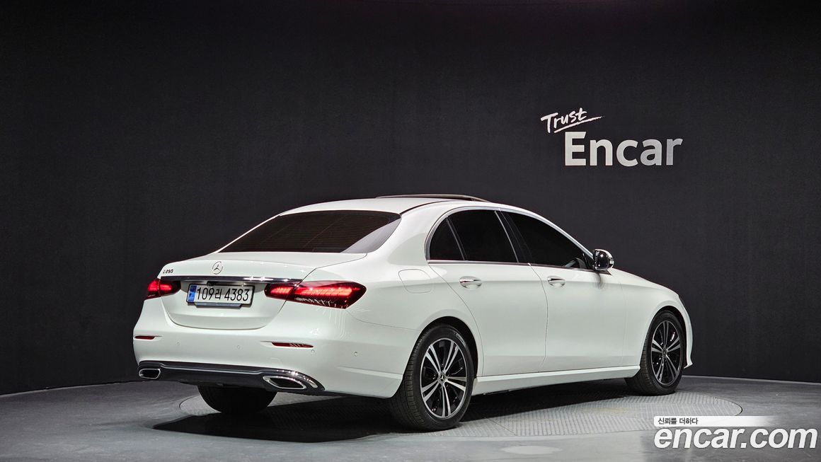 Mercedes-Benz E-Class 2021