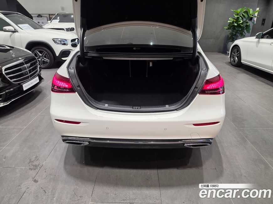 Mercedes-Benz E-Class 2023