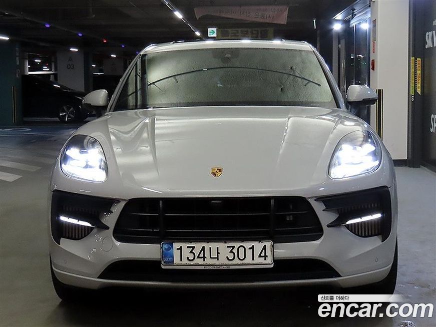 Porsche Macan 2020