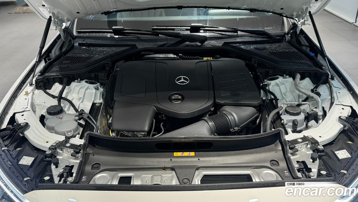 Mercedes-Benz E-Class 2025