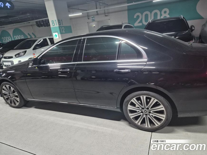 Mercedes-Benz E-Class 2023
