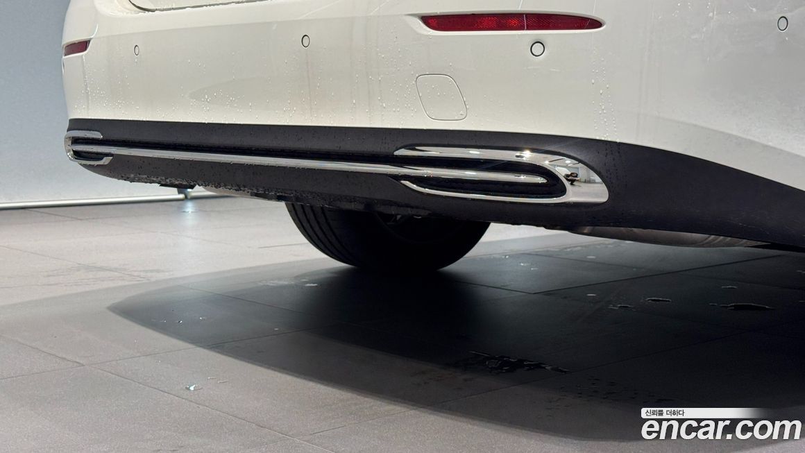 Mercedes-Benz E-Class 2025