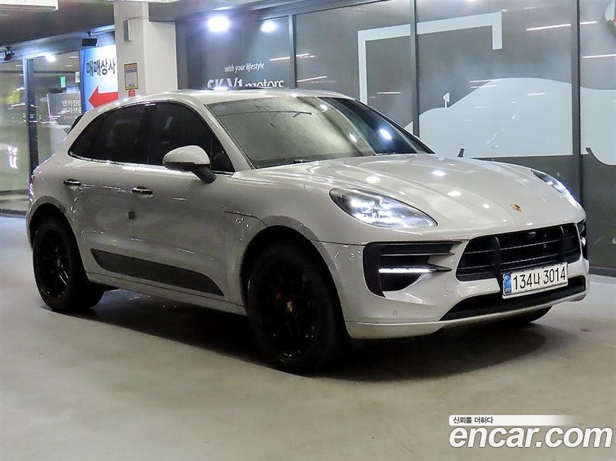 Porsche Macan 2020