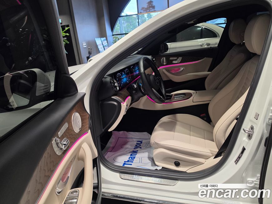 Mercedes-Benz E-Class 2023