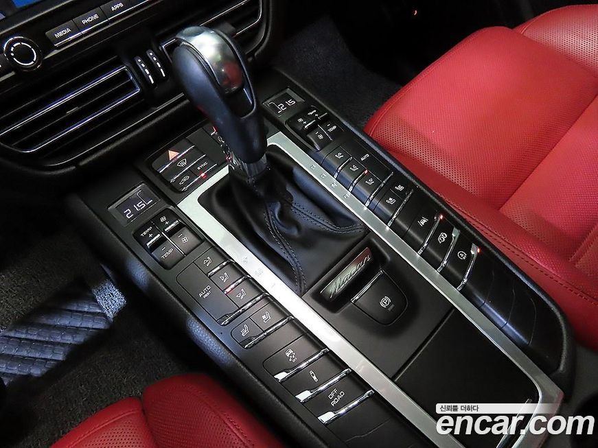 Porsche Macan 2020