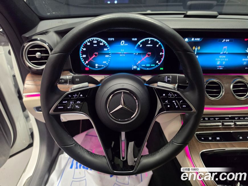 Mercedes-Benz E-Class 2023