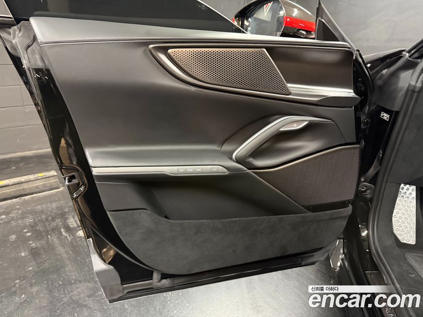 Ferrari Purosangue 2025