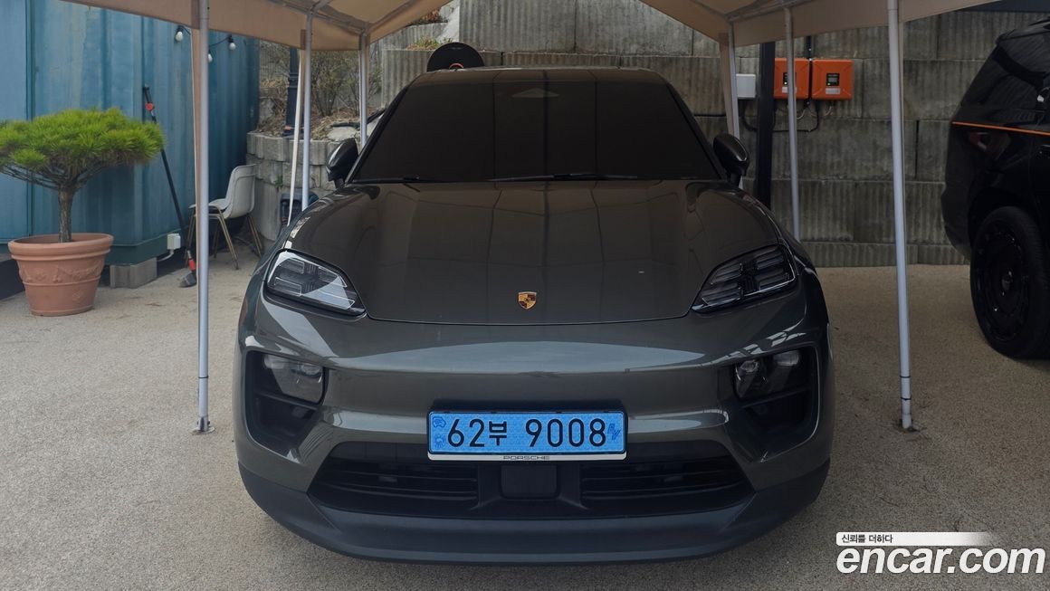 Porsche Macan 2025