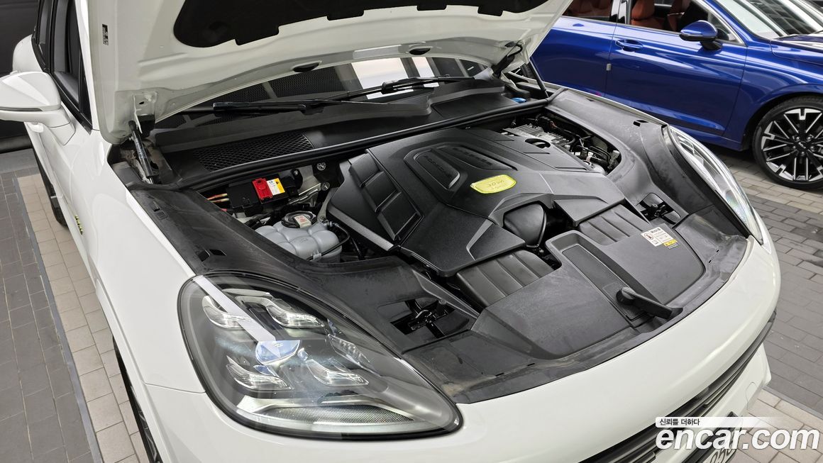 Porsche Cayenne 2023