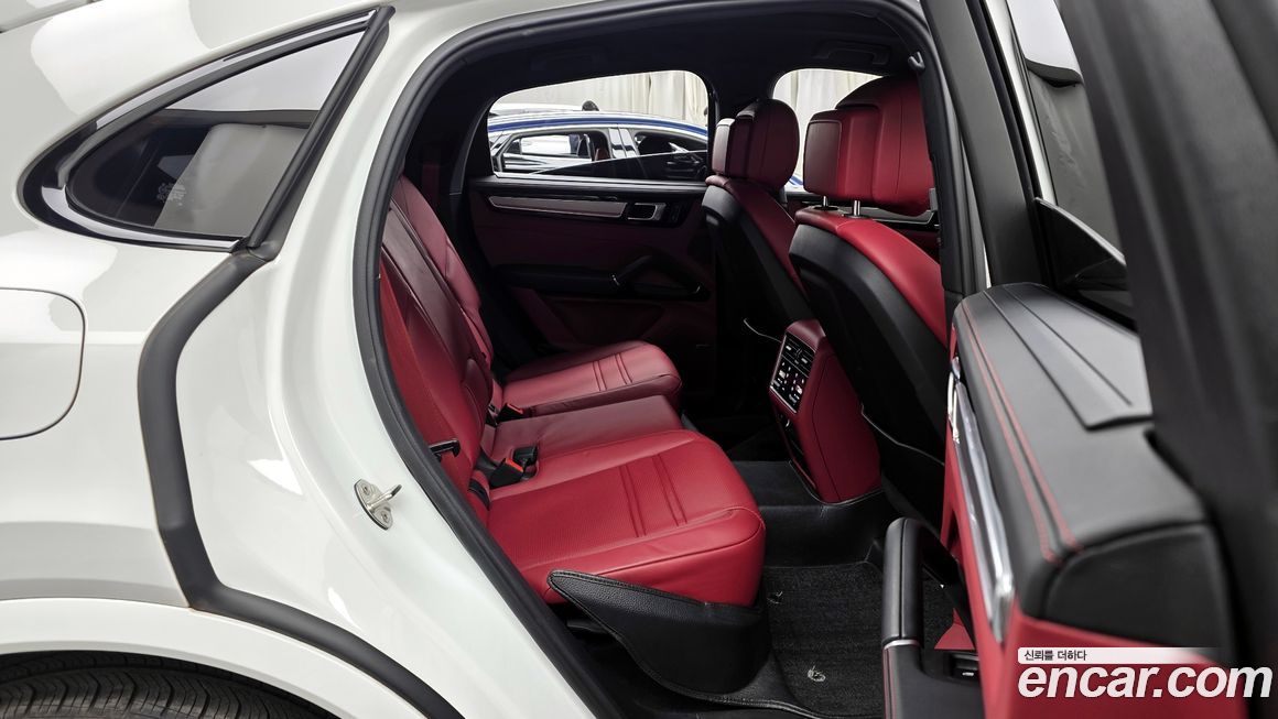 Porsche Cayenne 2023