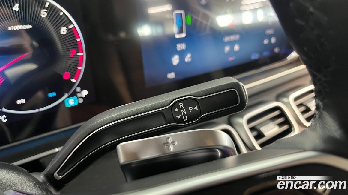 Mercedes-Benz GLE-Class 2025