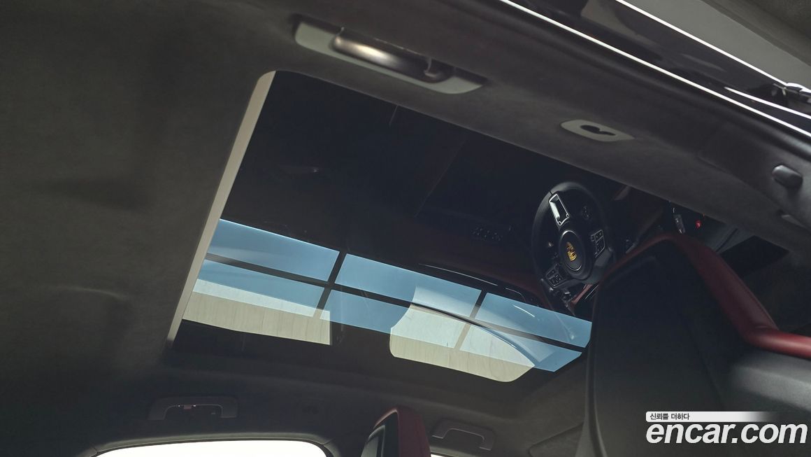 Porsche Cayenne 2021