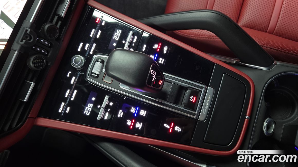 Porsche Cayenne 2021