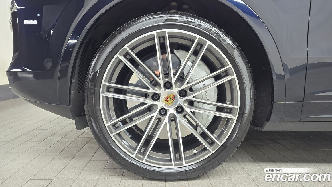 Porsche Cayenne 2021