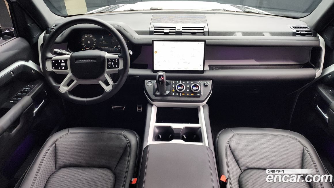 Land Rover Defender 2025