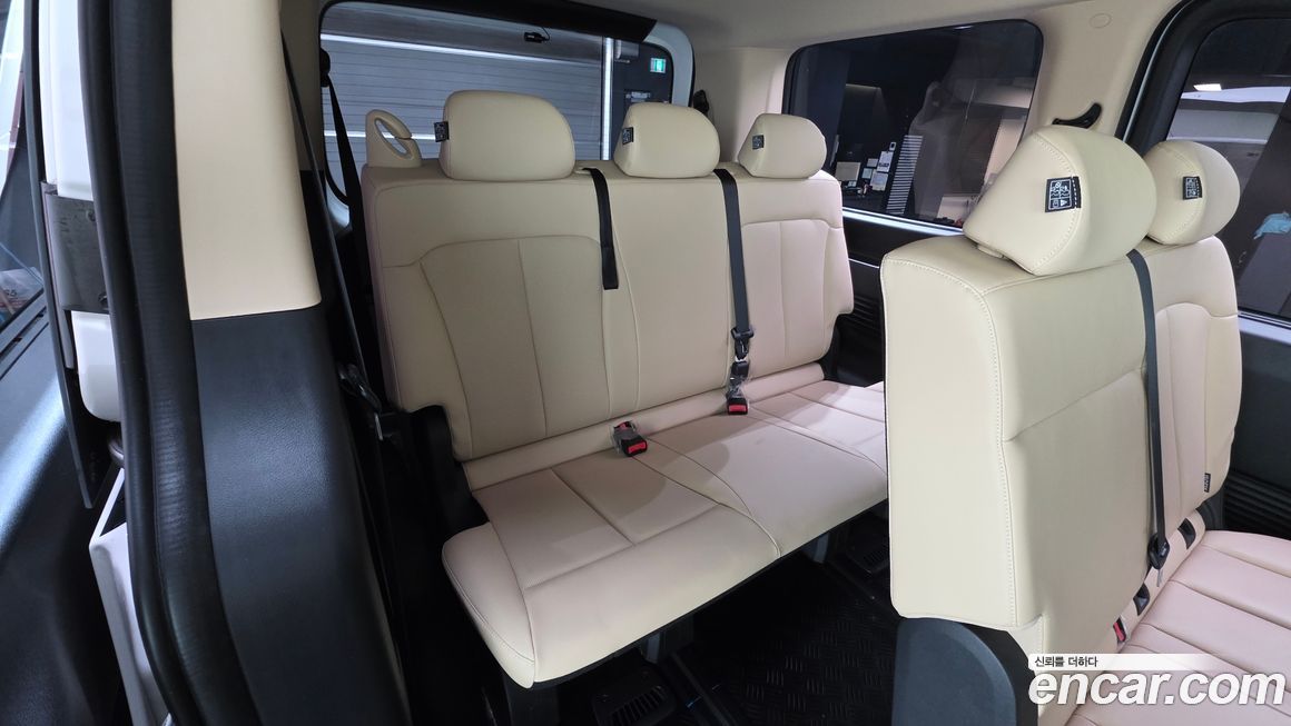 Hyundai Staria 2022