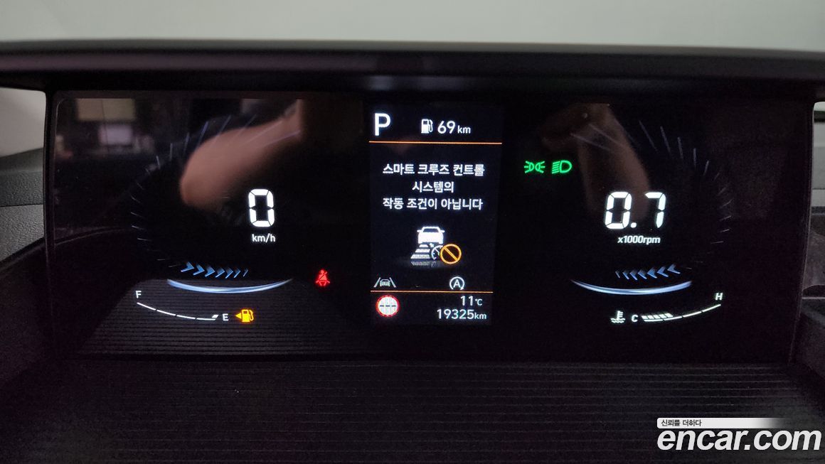 Hyundai Staria 2025