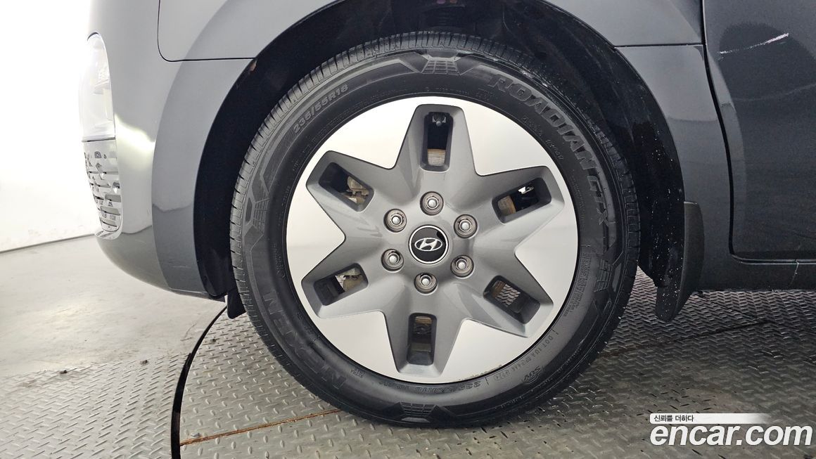 Hyundai Staria 2022
