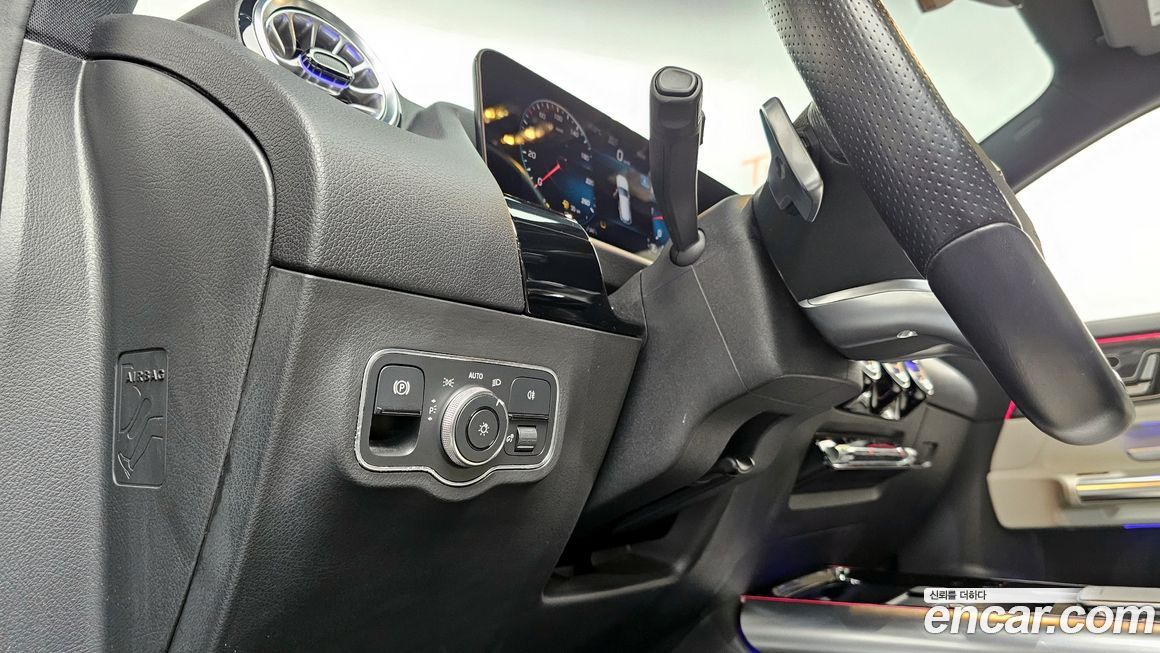 Mercedes-Benz GLA-Class 2021