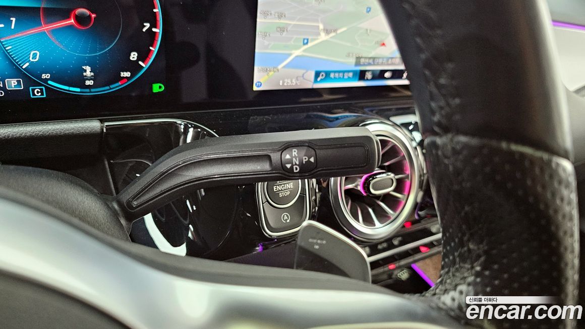 Mercedes-Benz GLA-Class 2021