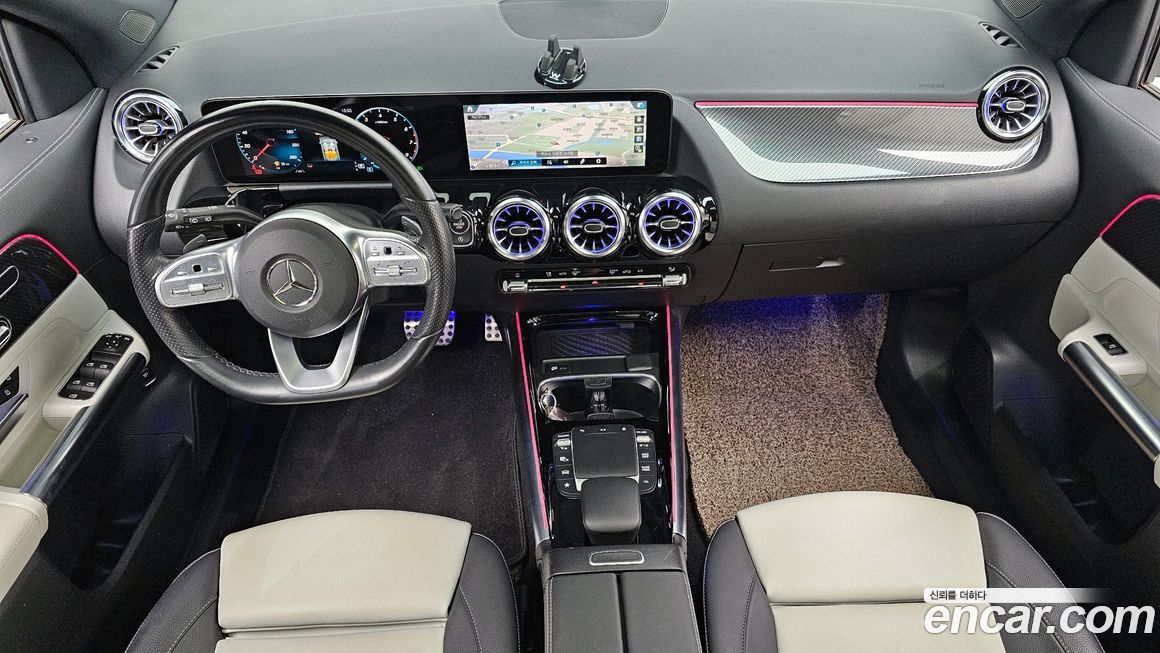 Mercedes-Benz GLA-Class 2021