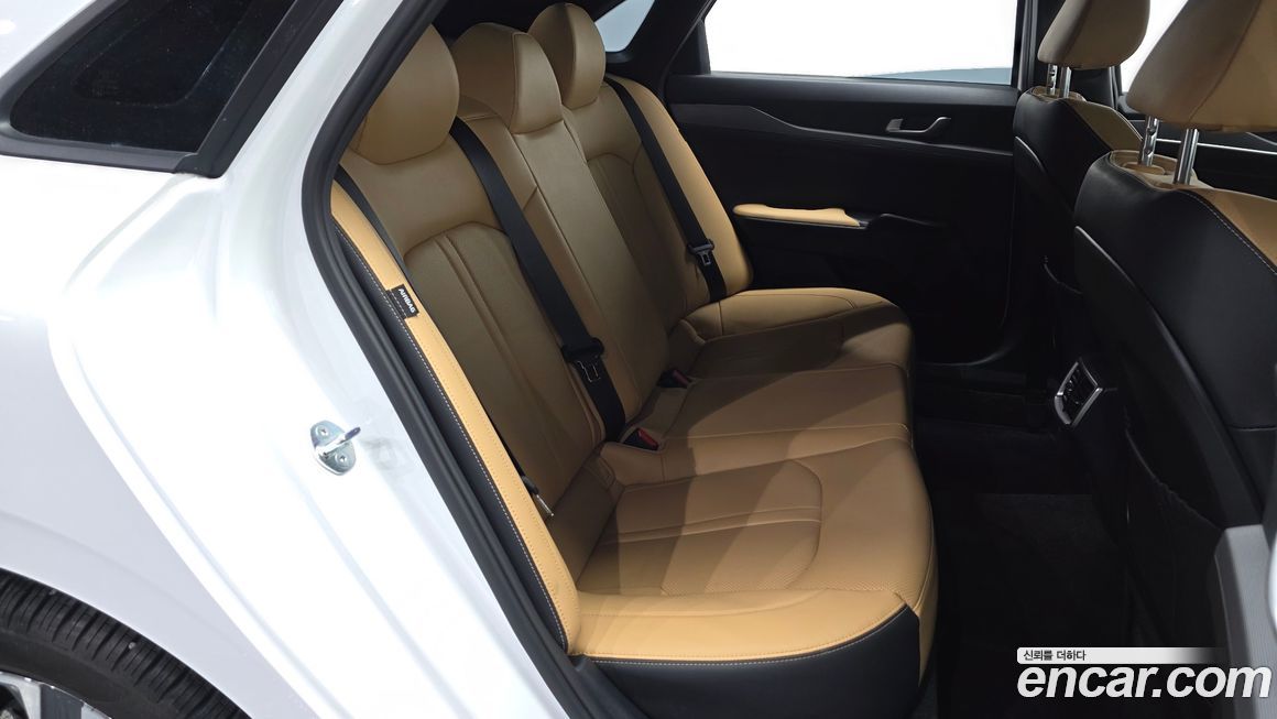 Kia K5 2023