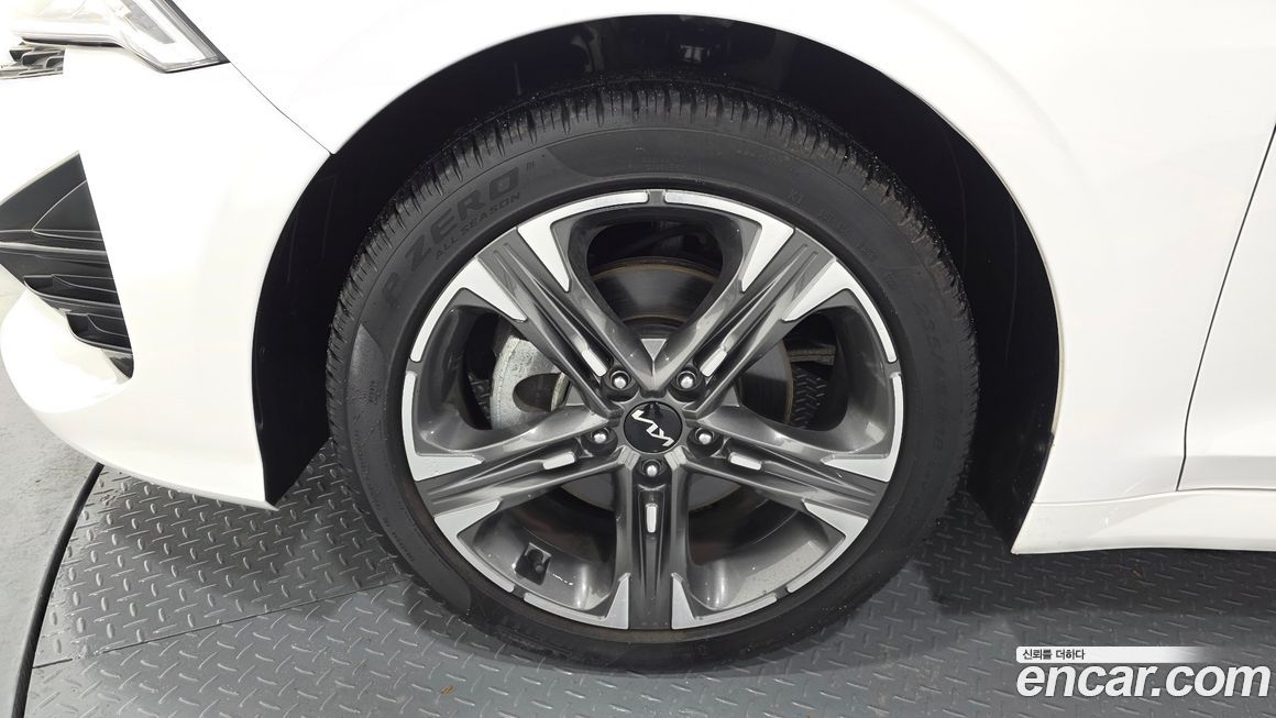 Kia K5 2023