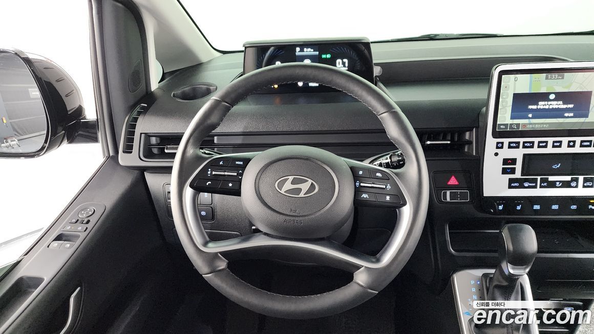 Hyundai Staria 2025