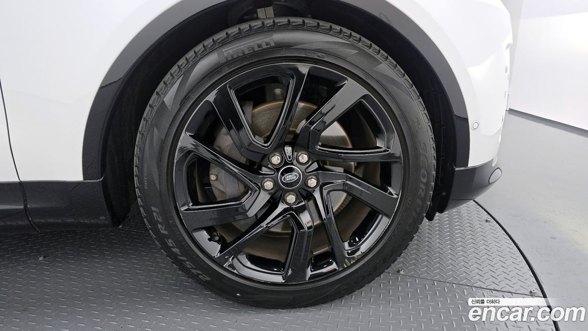 Land Rover Discovery 2023