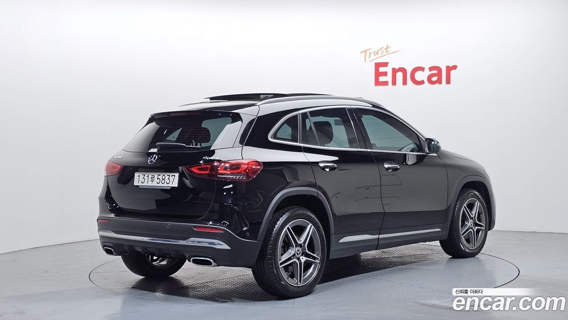 Mercedes-Benz GLA-Class 2021