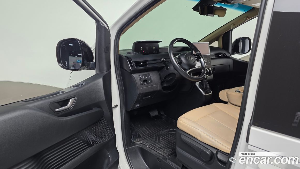 Hyundai Staria 2022
