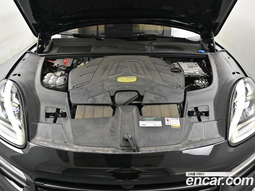 Porsche Cayenne 2023