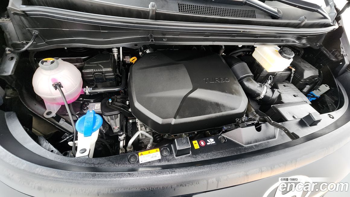 Hyundai Staria 2025