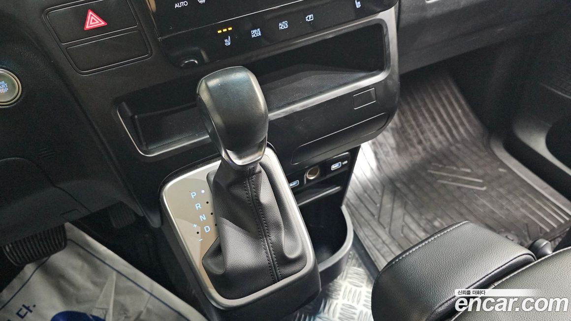 Hyundai Staria 2022