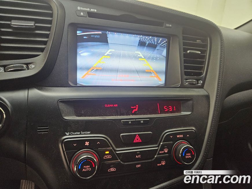 Kia K5 2011
